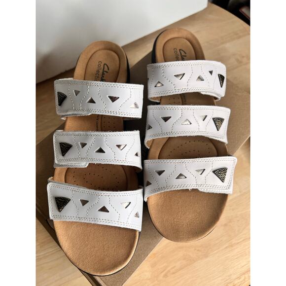 Clarks White Leather Comfort Slide Sandals Triple Strap Cushioned Footbed New - Picture 5 of 7